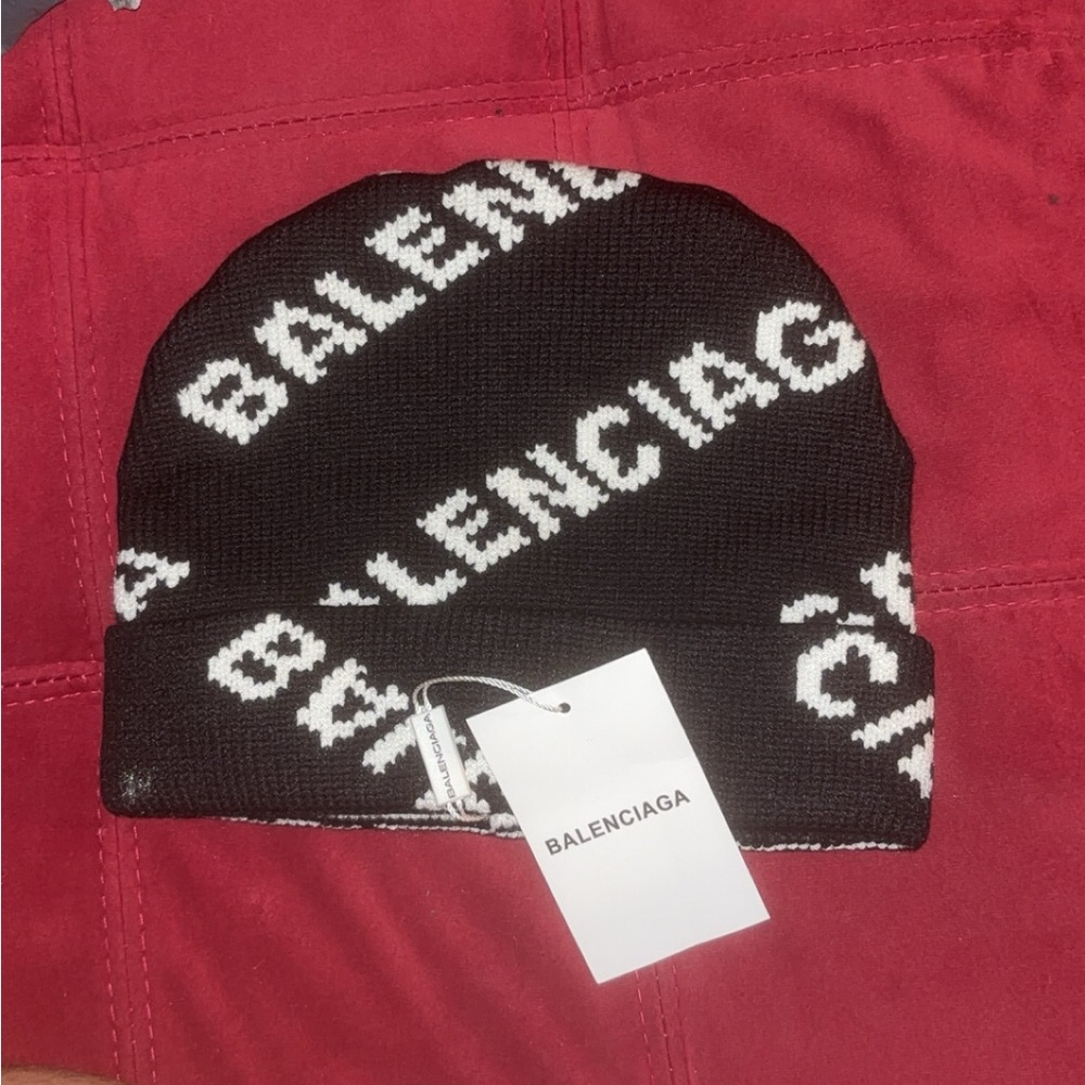 Balenciaga Beanie ALLOVER LOGO BEANIE IN BLACK